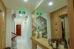 sweet lavender hotel near dalat night market