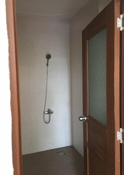 Dang Duy Hotel,La Gi>>Binh Thuan Province,2.5 star