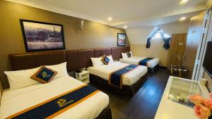 pinus hotel
