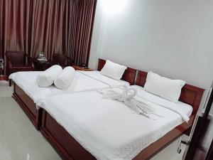 rich hotel