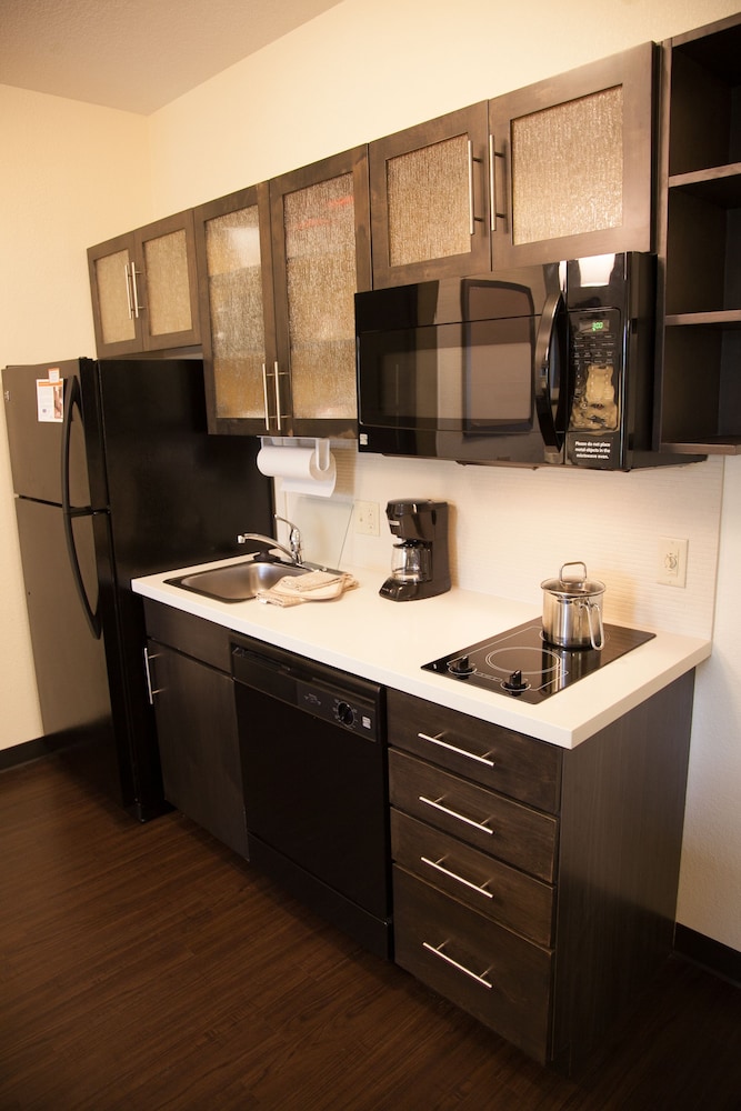 candlewood suites alexandria by ihg