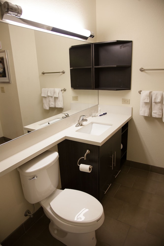candlewood suites alexandria by ihg