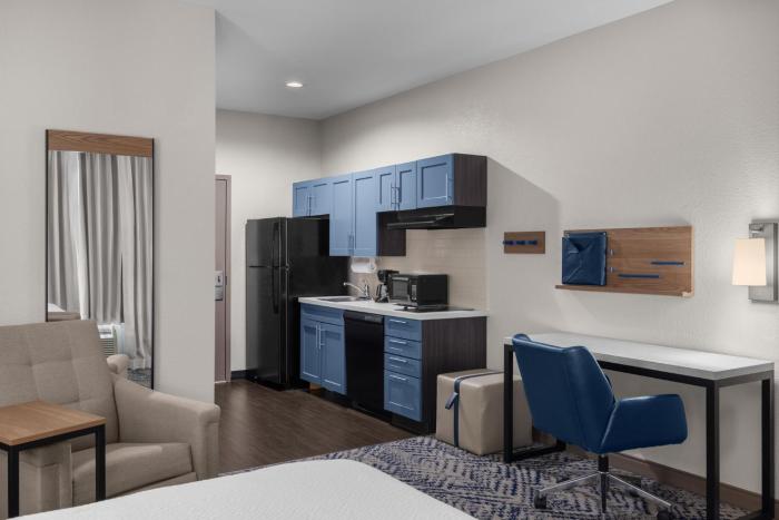 candlewood suites alexandria by ihg
