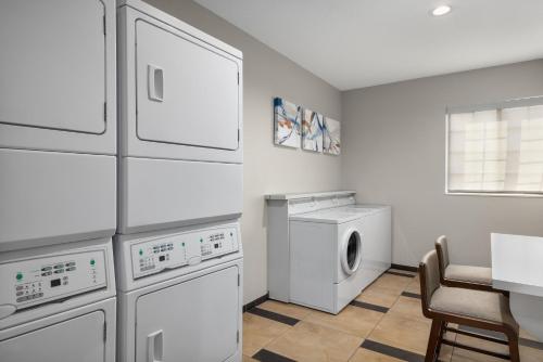 candlewood suites alexandria by ihg