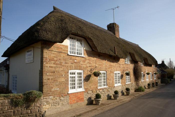 yalbury cottage