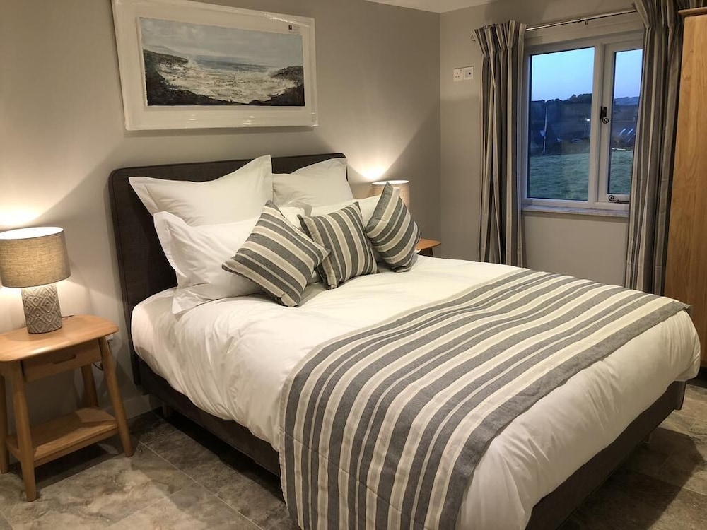 chyreen marazion