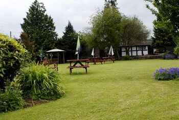 englands gate and coachhouse