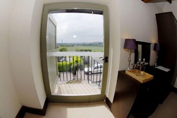 englands gate and coachhouse