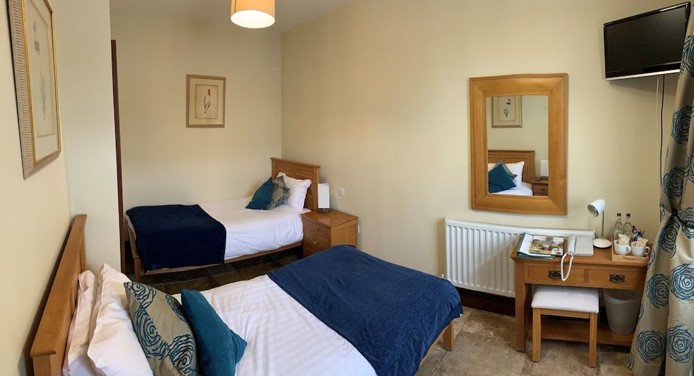 englands gate and coachhouse