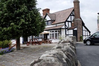 englands gate and coachhouse