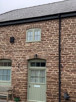 englands gate and coachhouse