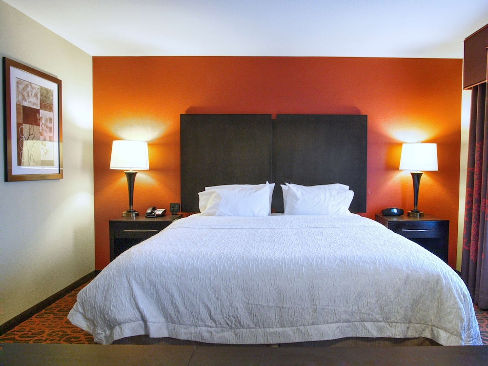 hampton inn and suites elk city