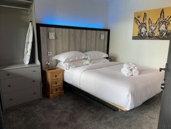 the waterfront lodges