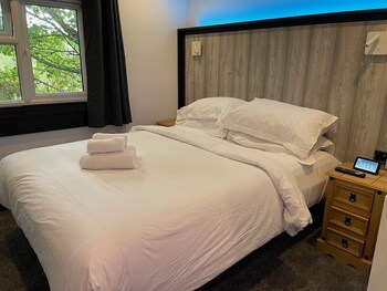 the waterfront lodges