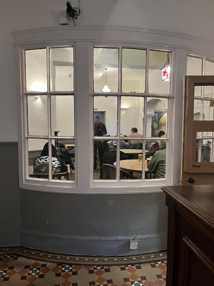 tontine hotel and bar