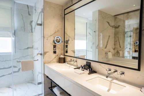 the dixon autograph collection