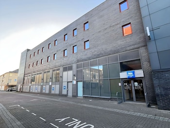 ibis budget swindon