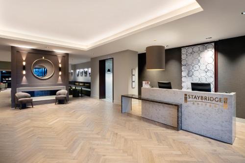 staybridge suites london heathrow bath road an ihg hotel