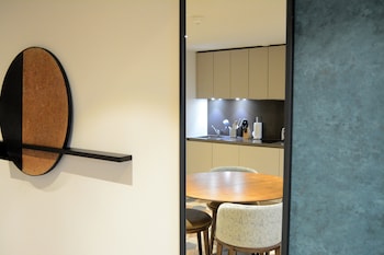 staybridge suites london heathrow bath road an ihg hotel