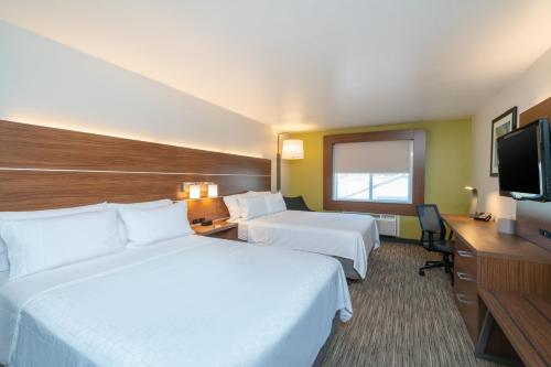 holiday inn express hotel and suites elkins by ihg