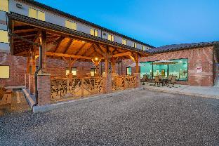 holiday inn express hotel and suites elkins by ihg
