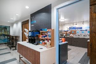 holiday inn express hotel and suites elkins by ihg