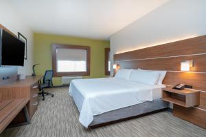 holiday inn express hotel and suites elkins by ihg
