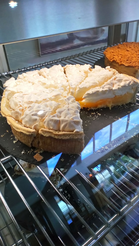 ferns farm hotel and palms leisure club