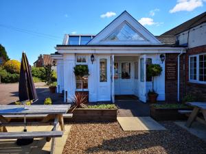 ferns farm hotel and palms leisure club