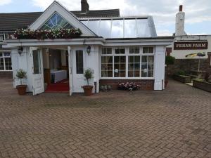 ferns farm hotel and palms leisure club