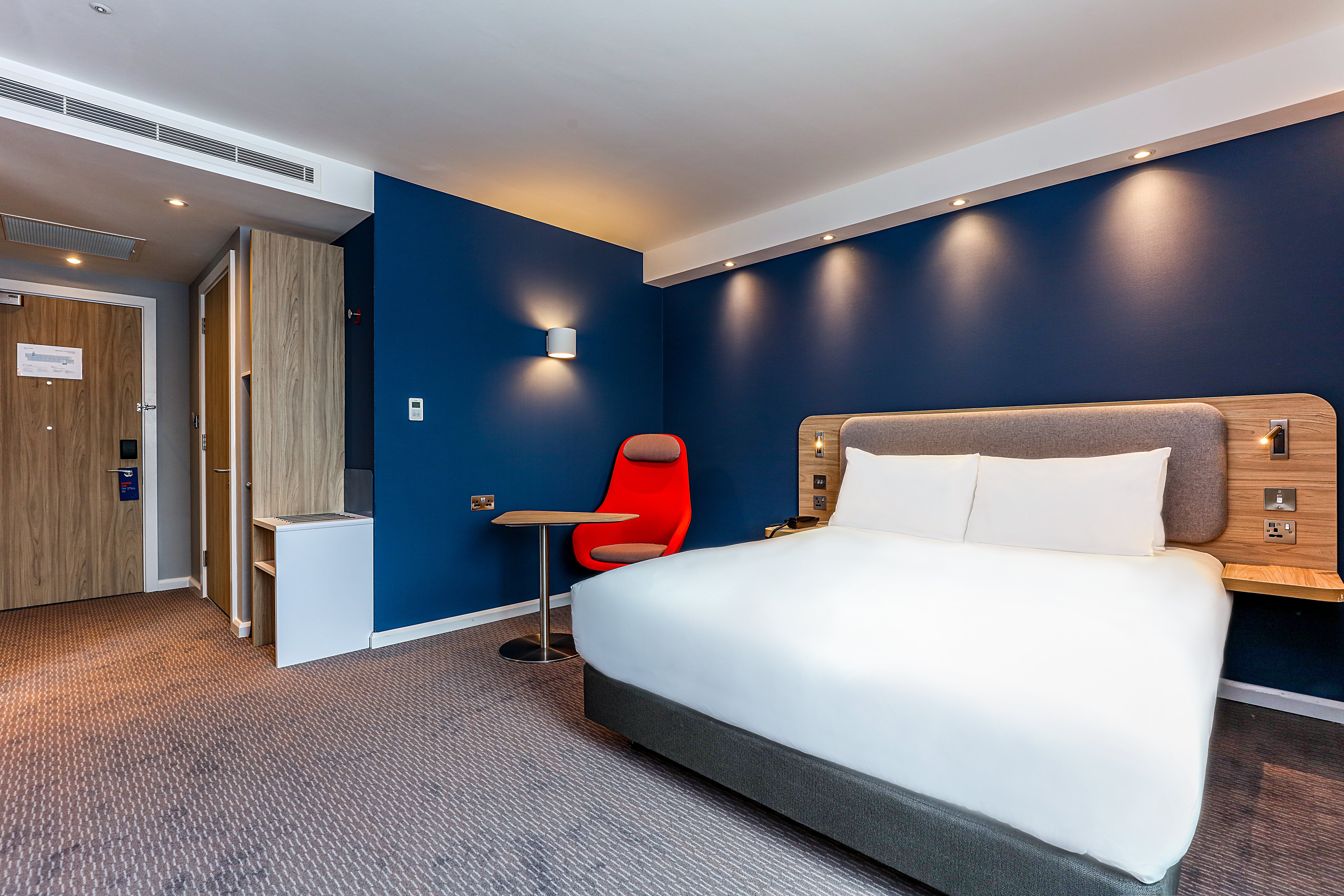 holiday inn express exeter city centre an ihg hotel