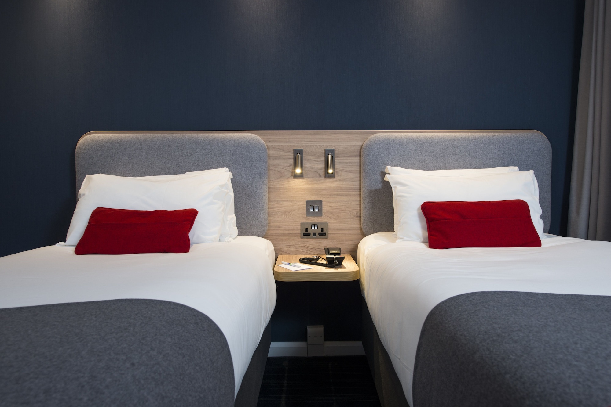 holiday inn express exeter city centre an ihg hotel