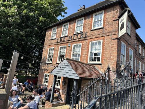 the mitre inn