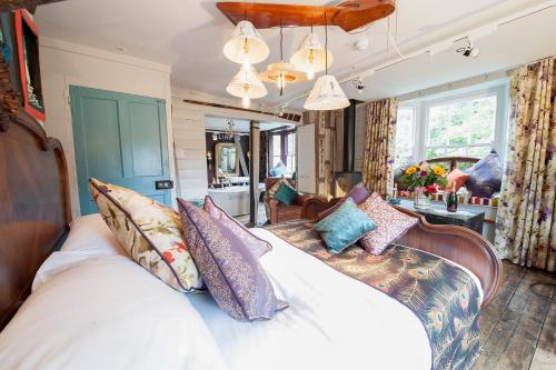 the woolpack inn warehorne