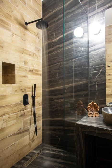 the frogs guesthouse