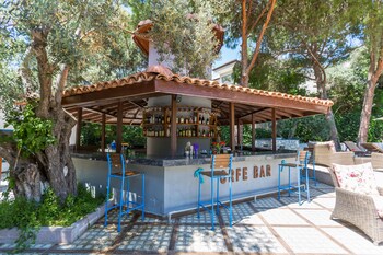 risus garden marina hotel
