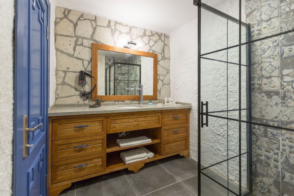 risus garden marina hotel