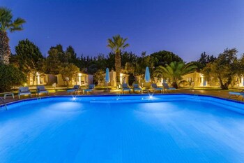risus garden marina hotel