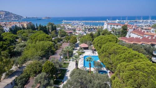 risus garden marina hotel