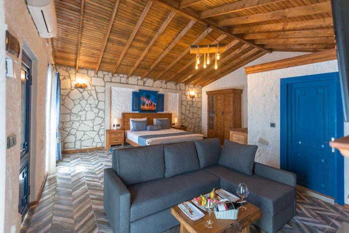 risus garden marina hotel