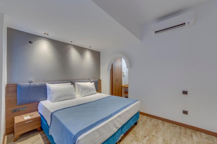 risus garden marina hotel