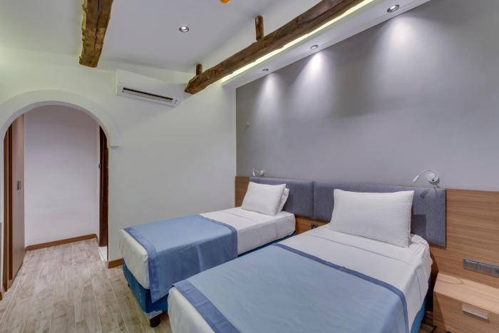 risus garden marina hotel