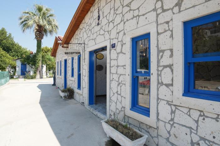 risus garden marina hotel