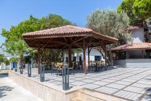 risus garden marina hotel