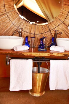 pumzika luxury safari camp east africa camps