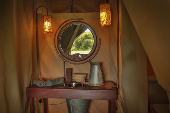 pakulala safari camp east africa camps
