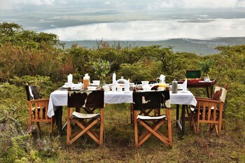 pakulala safari camp east africa camps