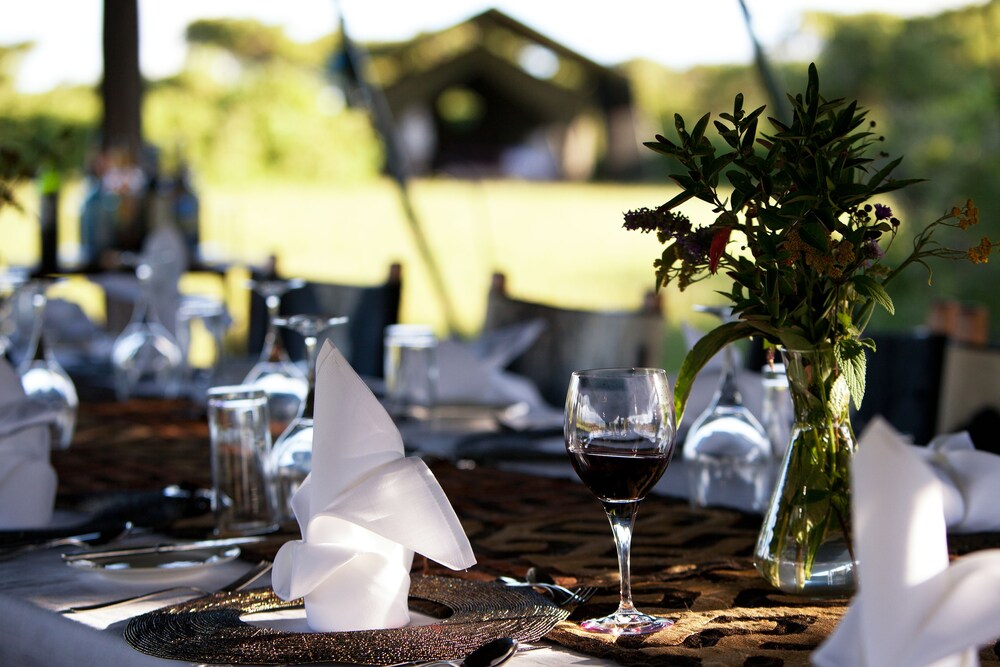 pakulala safari camp east africa camps