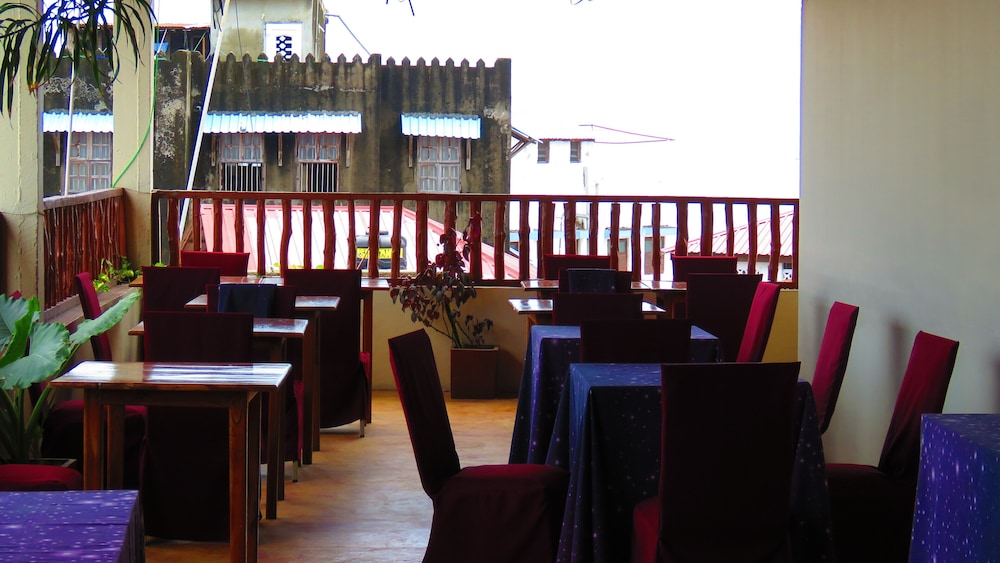 rumaisa hotel