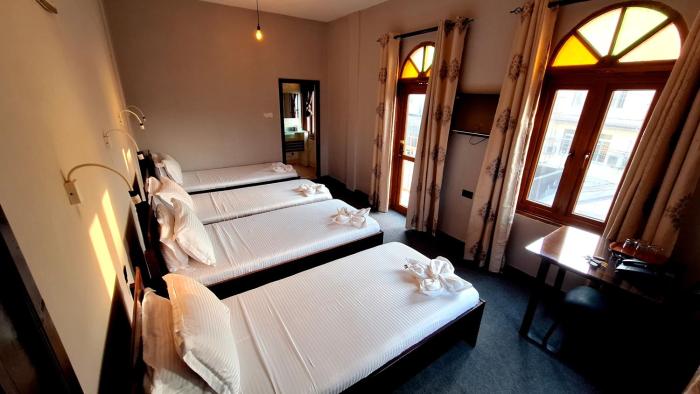 rumaisa hotel